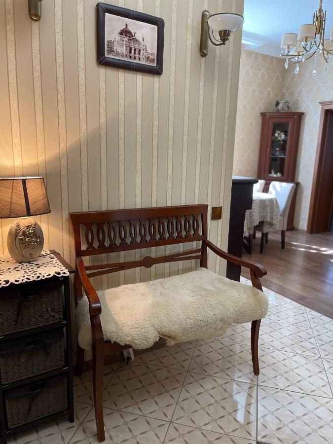 Apartment On Franka Львів Екстер'єр фото