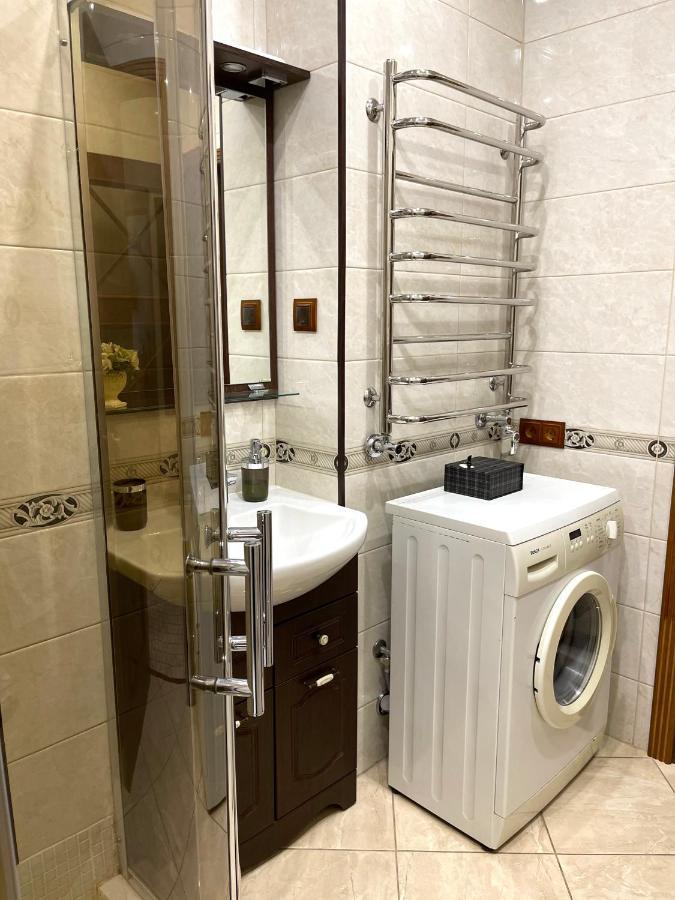 Apartment On Franka Львів Екстер'єр фото