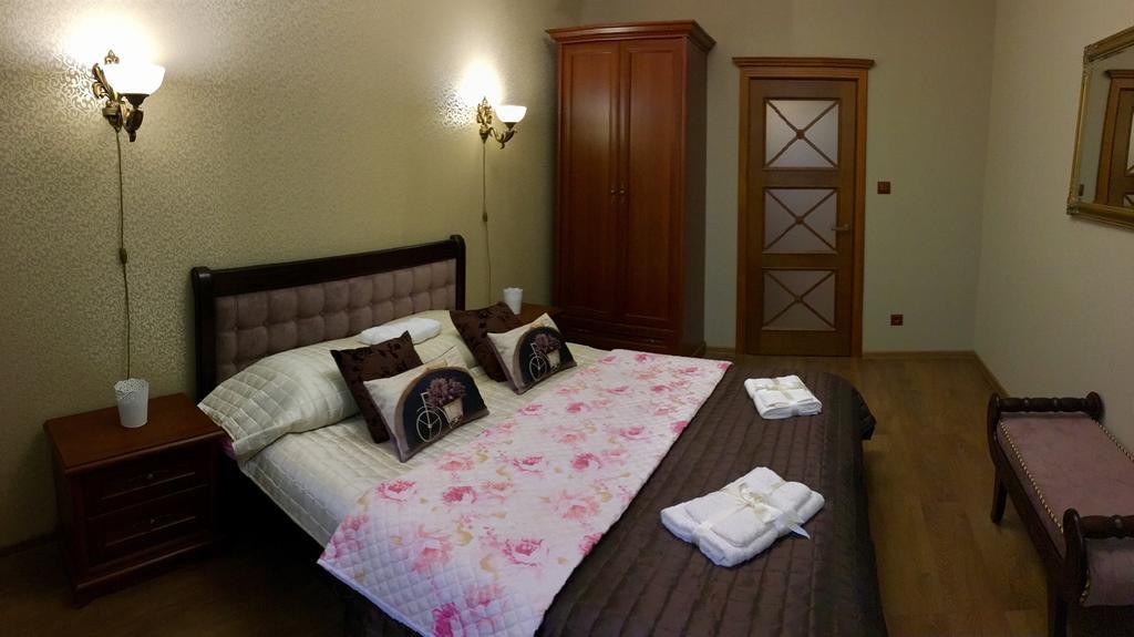 Apartment On Franka Львів Екстер'єр фото